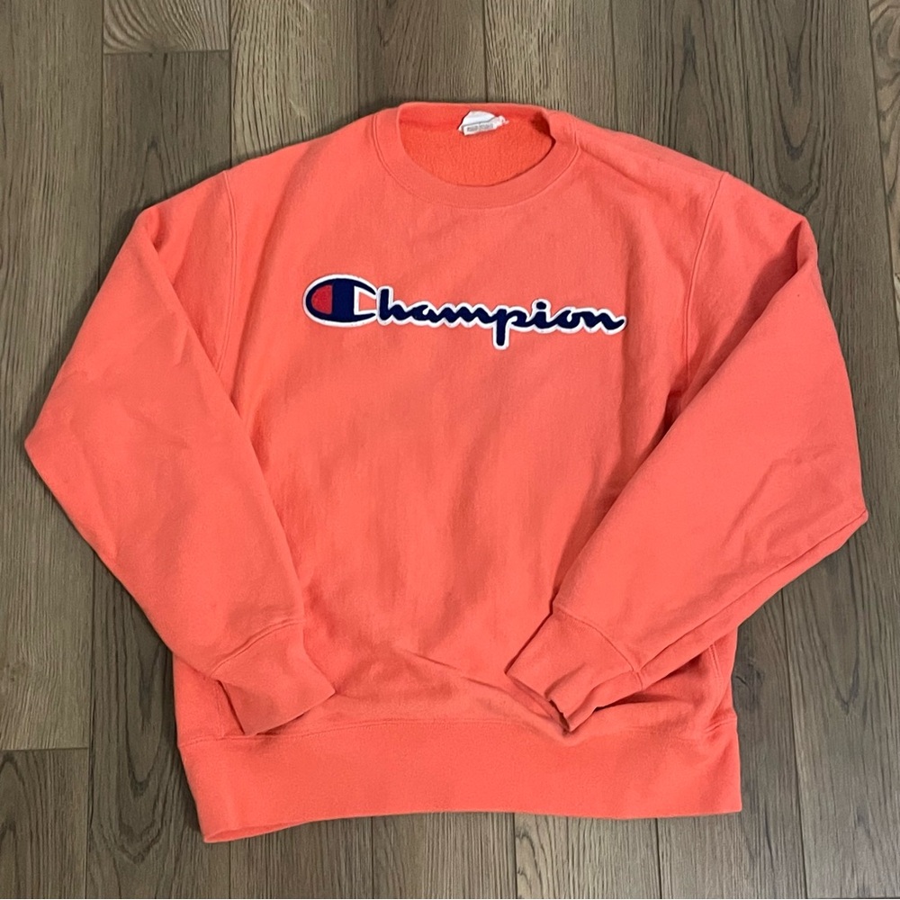 Champion Reverse Weave Crewneck Sweater in‎ Coral